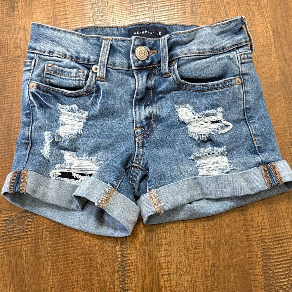 Aeropostale Low-Rise midi distressed Blue Jean Shorts